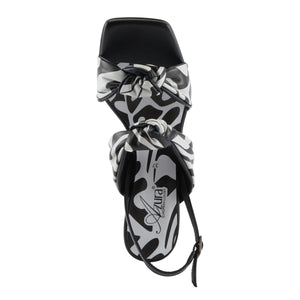 Azura by Spring Step Knotted Black