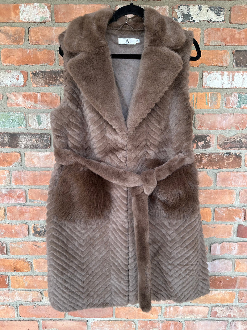 Raven Vest Coffee One Size