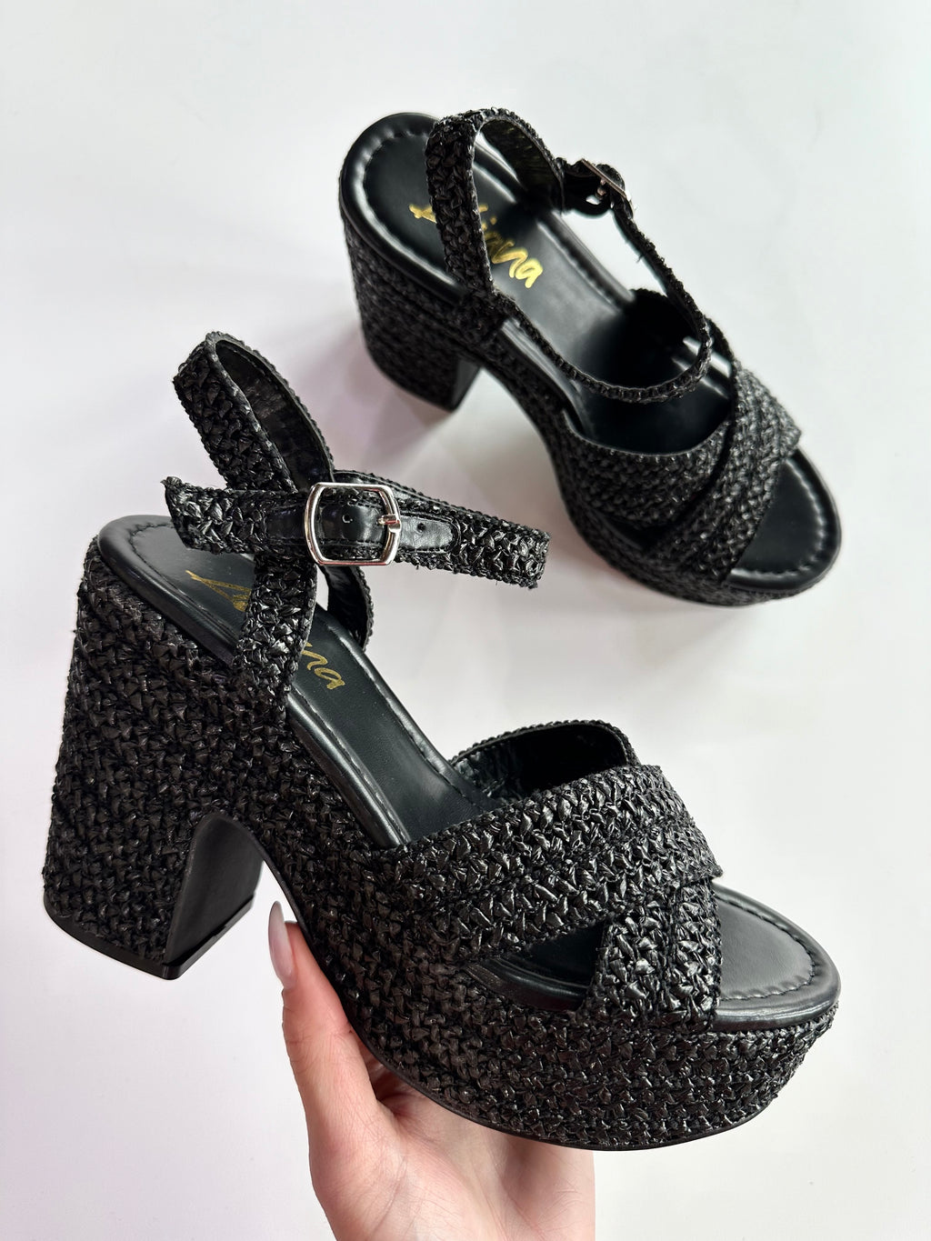 Liliana Dandy Black