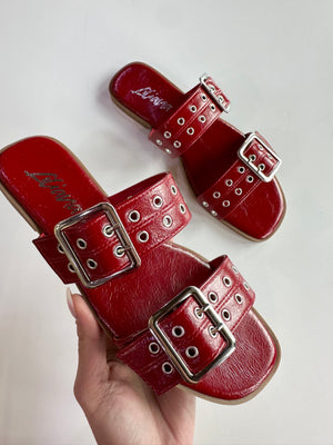 Liliana Robin Red