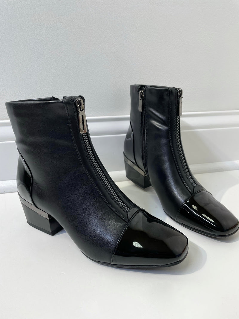 Azura by Spring Step Mozza Black