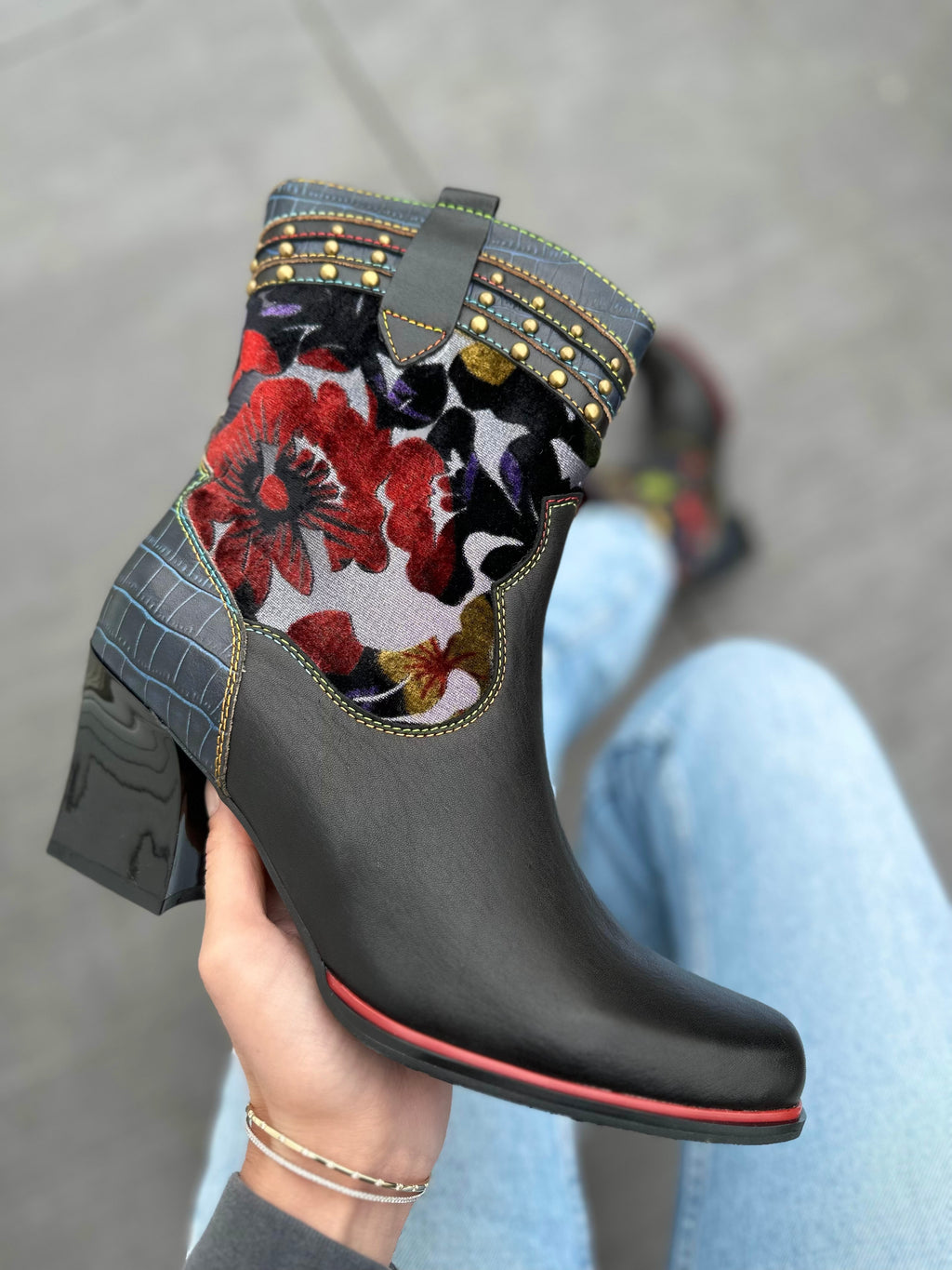 L'Artiste by Spring Step Happytime Black