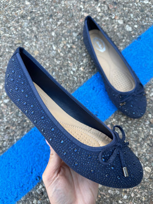 Olivia Flat Navy