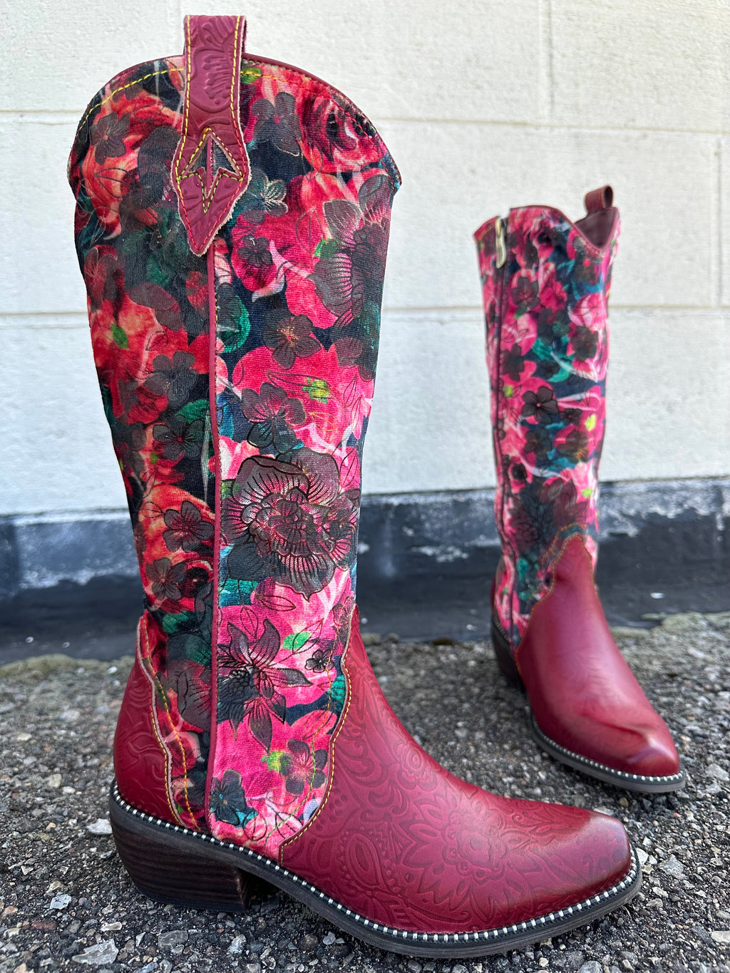 L'Artiste by Spring Step Rodeoqueen Red Multi