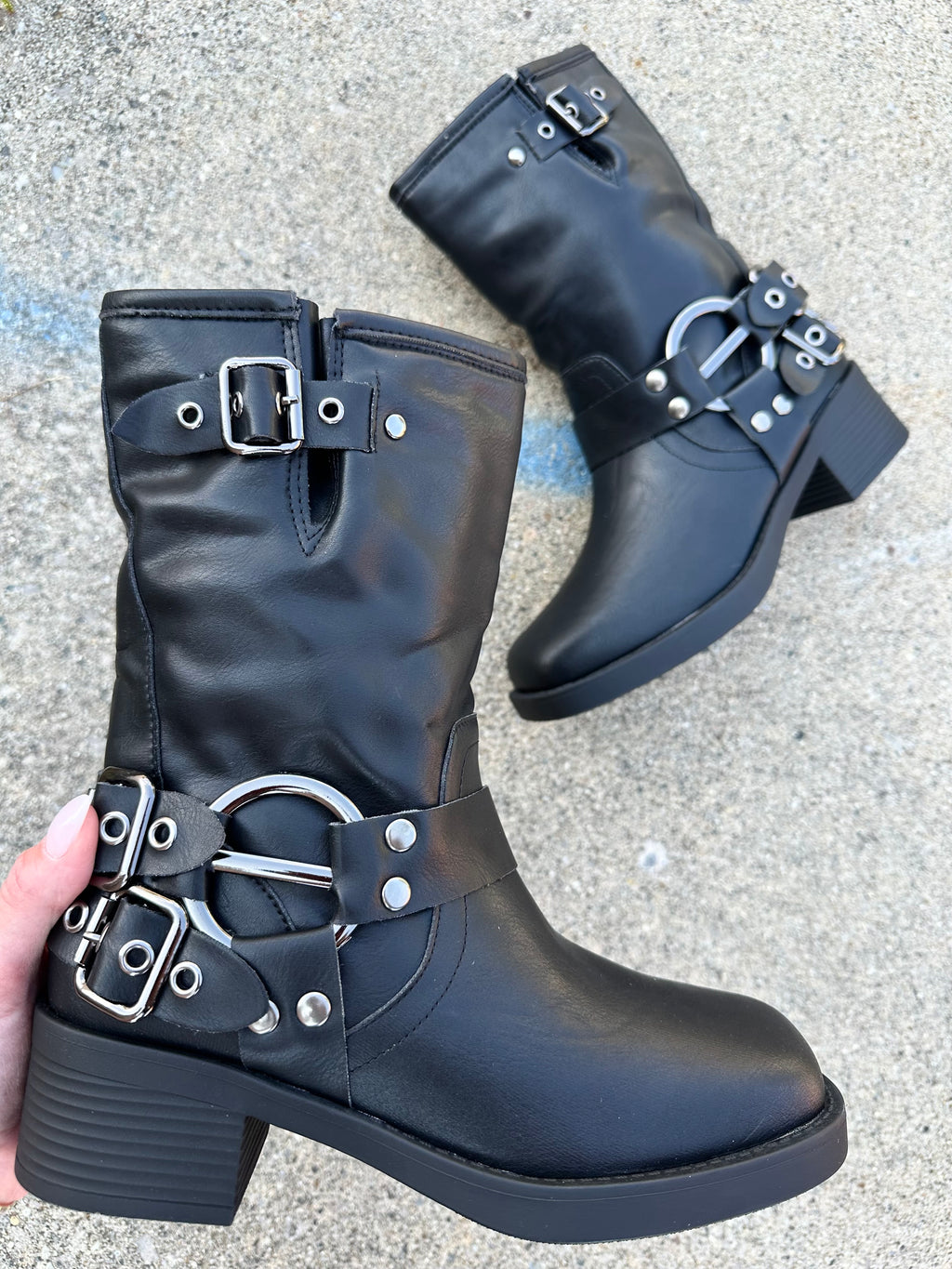Ivanka 22 Black