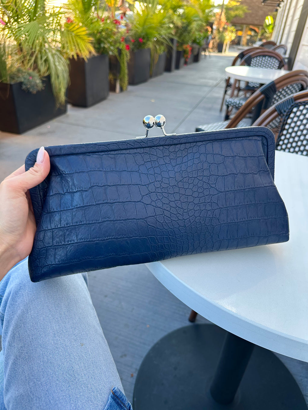 Isabella Clutch Navy