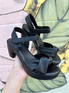 Patrizia by Spring Step Scasnee Black