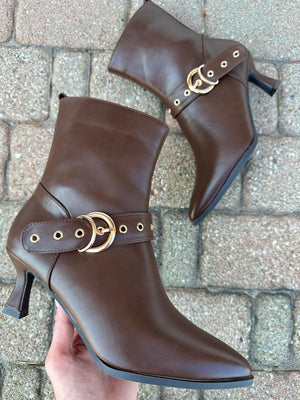 Hutton 15 Brown
