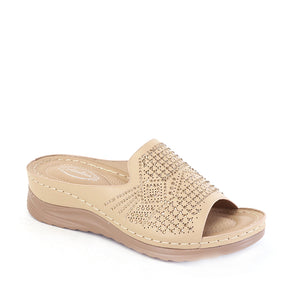 Adeline Camel