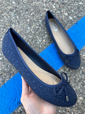 Olivia Flat Navy