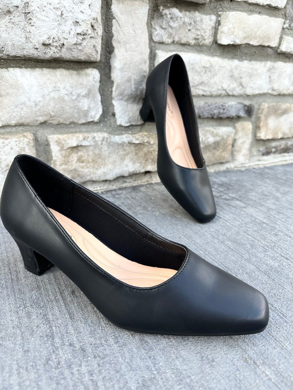 Jilian 3 Black Smooth
