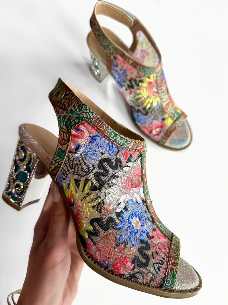 L'Artiste by Spring Step Wowza Rainbow