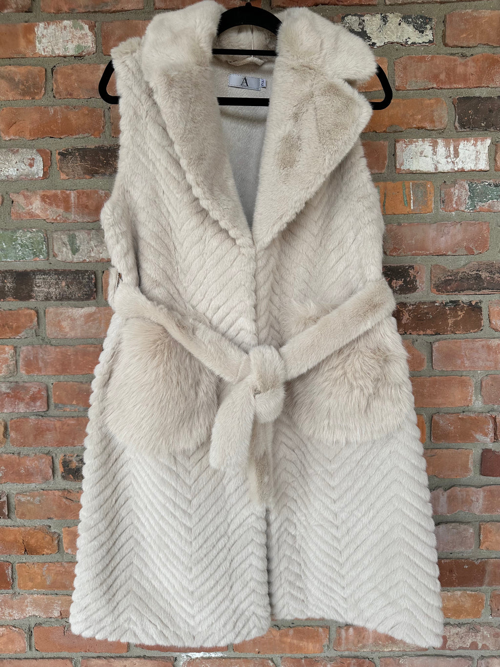 Raven Vest Beige One Size