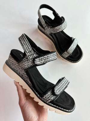 Pierre Dumas Expand 3 Black White