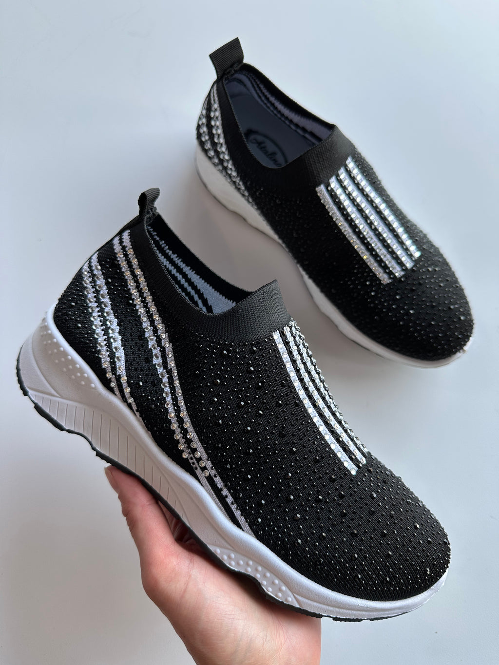Zippy Black