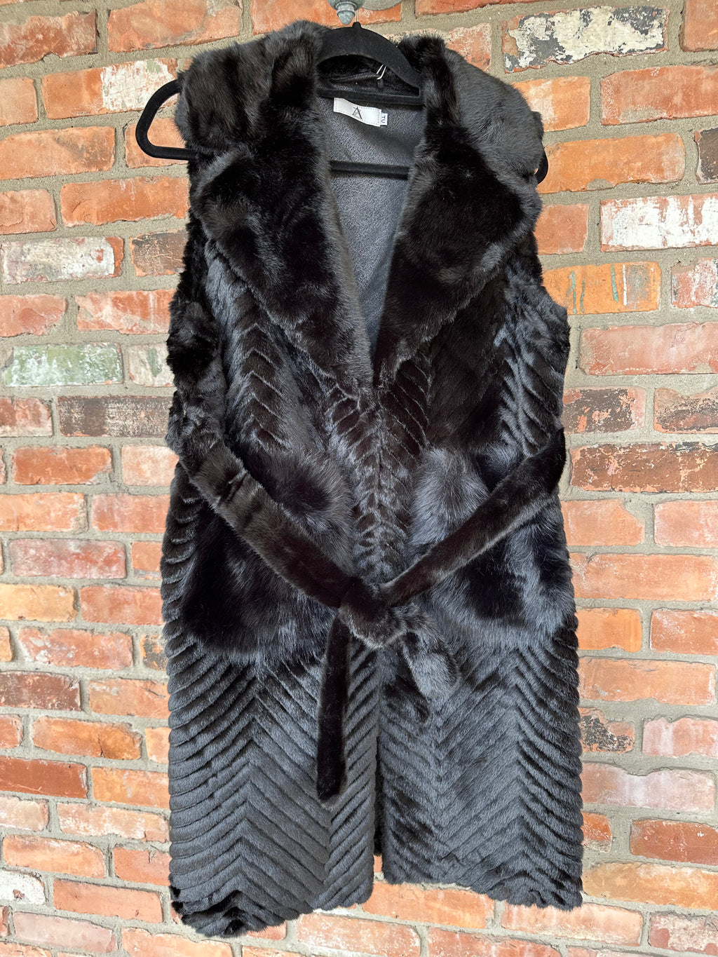 Raven Vest Black One Size