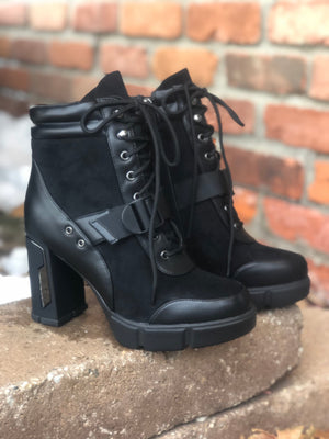 Aria Black