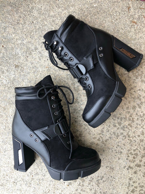 Aria Black