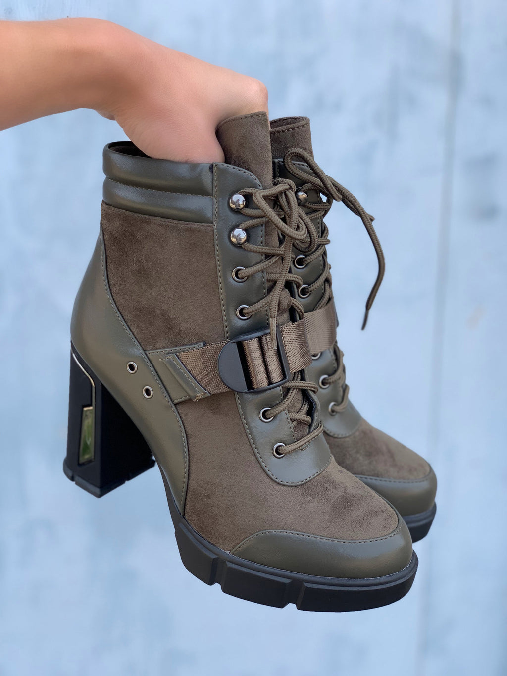 Aria Olive