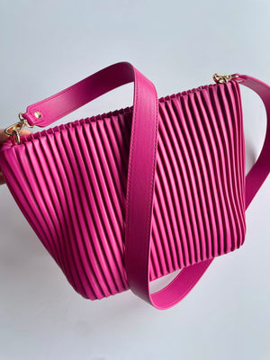 Amy Crossbody Fuchsia