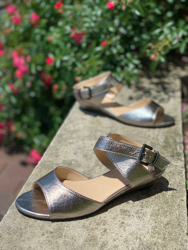 J. Renee Belden Taupe Metallic
