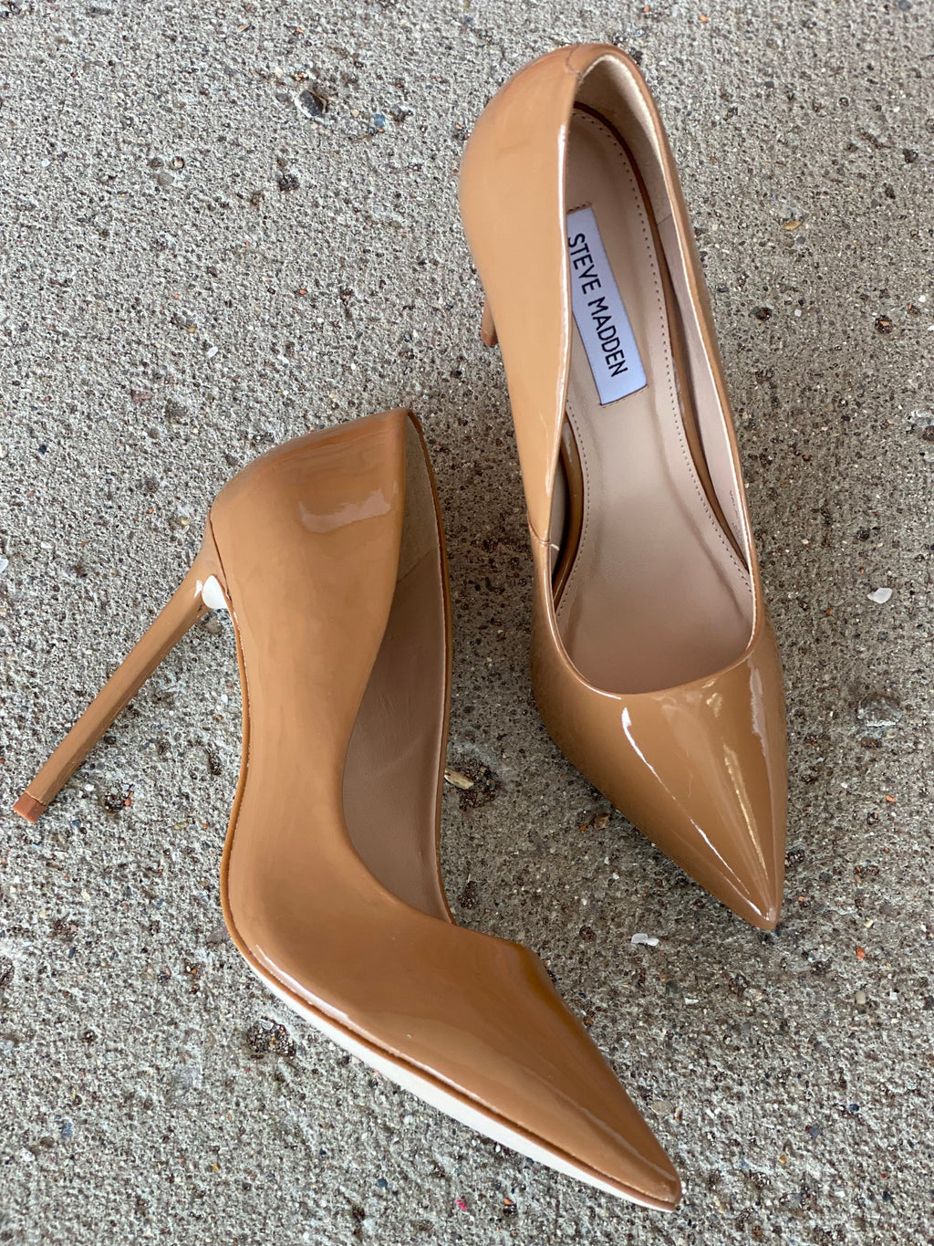 Steve Madden Vala Camel Patent