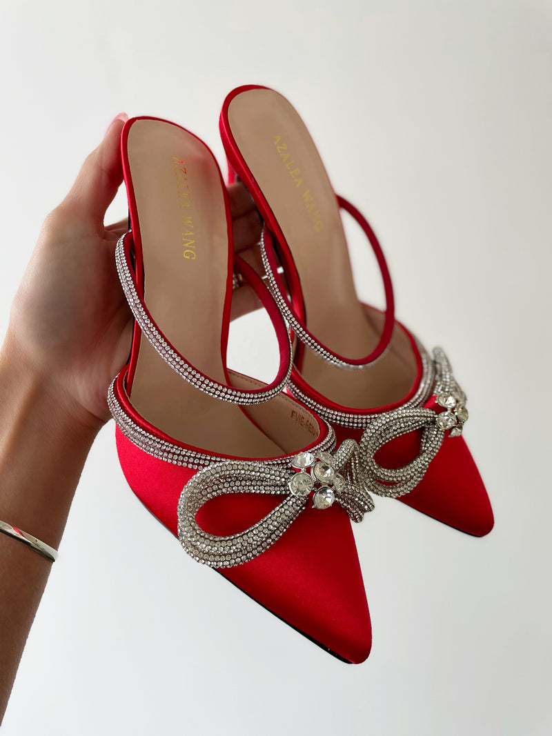 Evie Red
